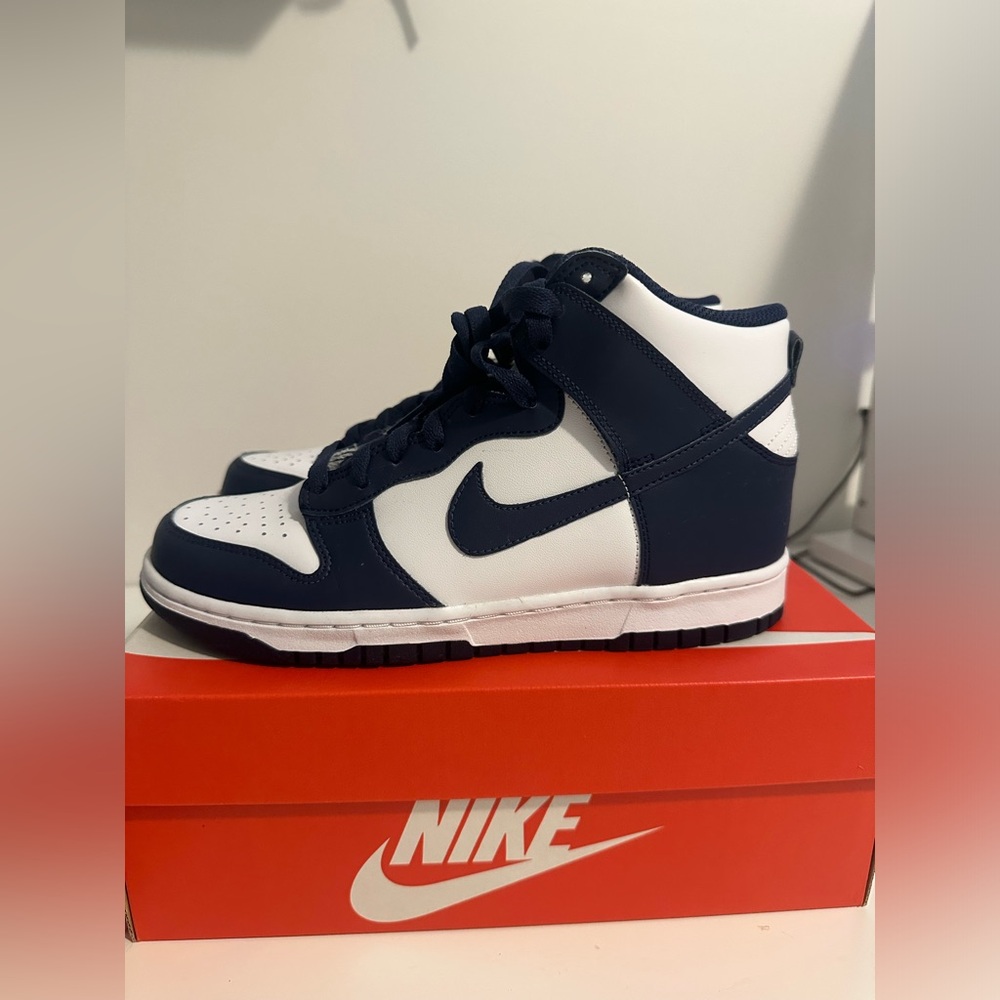Nike Dunk High Championship Navy
(GS 7Y)